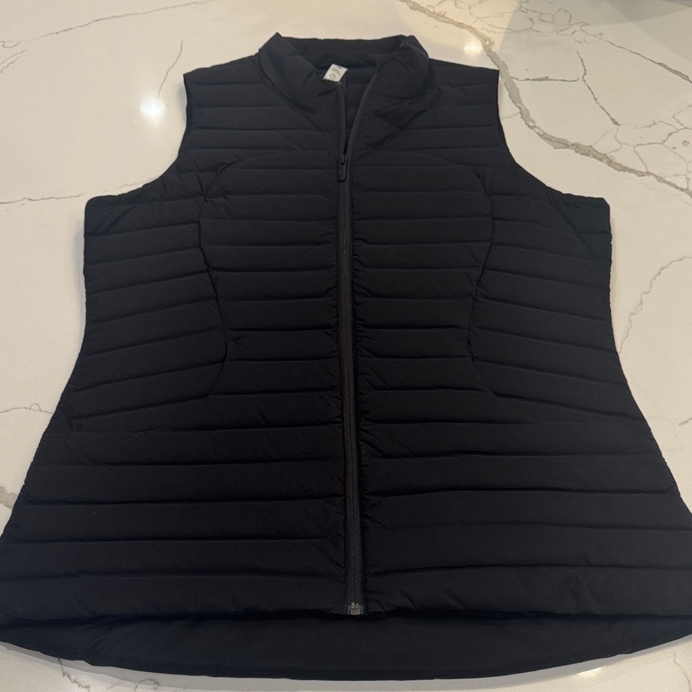 Lululemon Athletica “Pack It Down” Vest Black sz 12 EUC RARE!